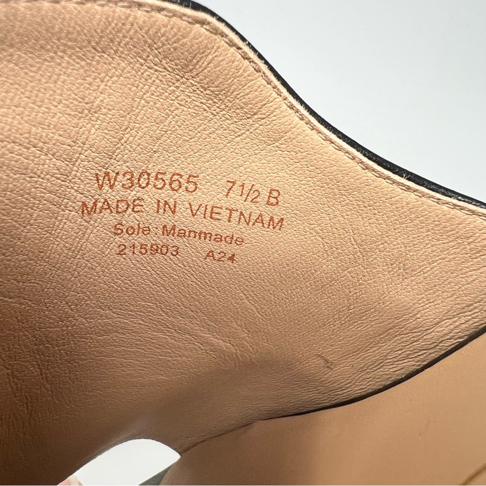 Cole Haan Crosby Sandal
Size 7.5 - Picture 7 of 8